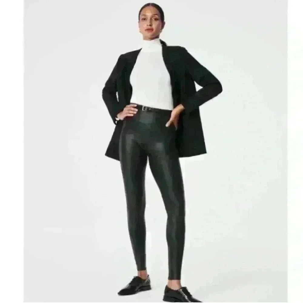 SPANX "Faux Leather Leggings"
Black Size XS New Without Tags! - Picture 2 of 9